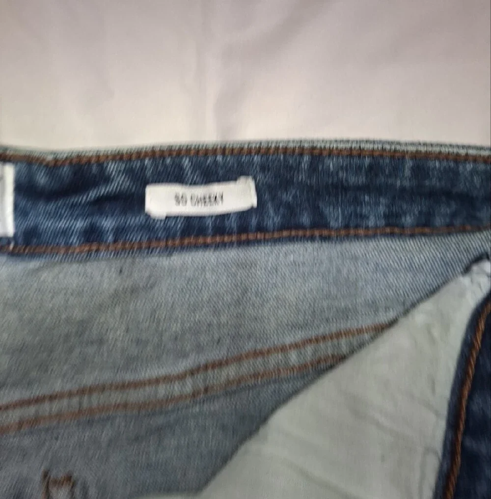 William Rast NWT So Cheeky High Rise Straight Distressed Jeans Vintage Wash